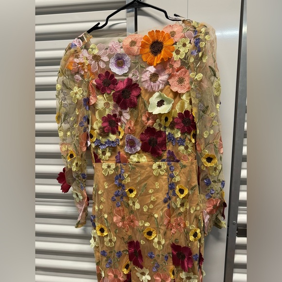 Elliatt Shannon 3D Floral Midi Dress In Pink - Picture 3 of 6